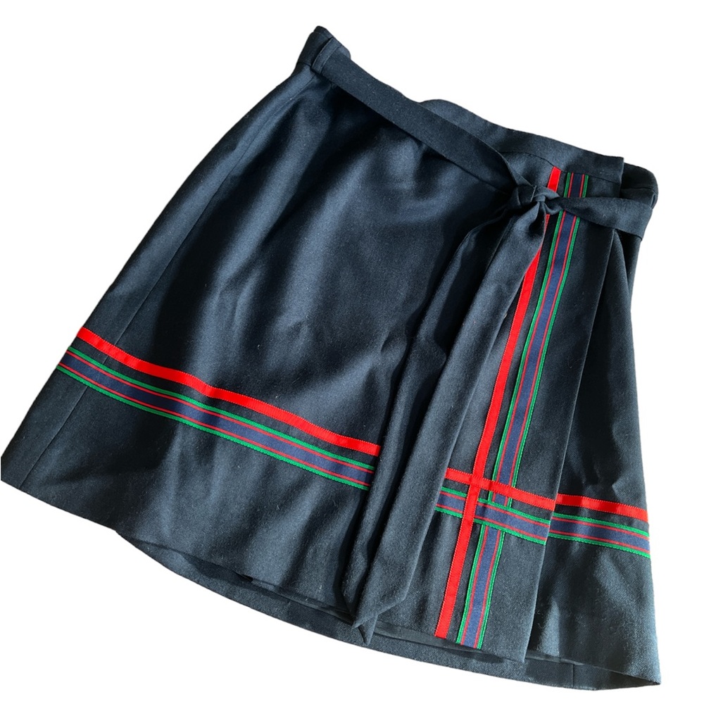 VINEYARD VINES NAVY 100% WOOL STRIPED SKIRT WITH WAIST TIE BOW. LINED. SZ:10